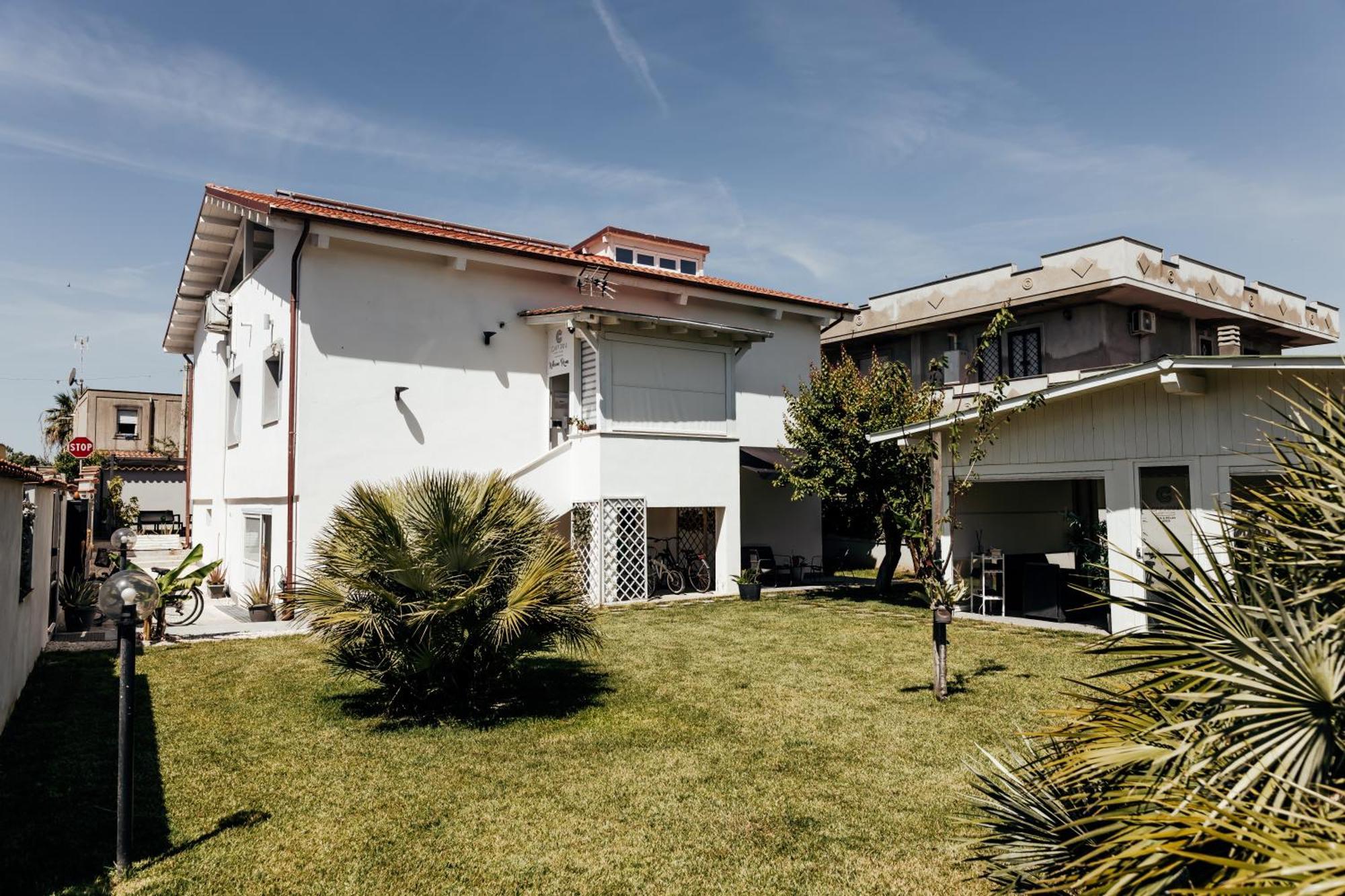 Capitani Guest House Fiumicino Bagian luar foto